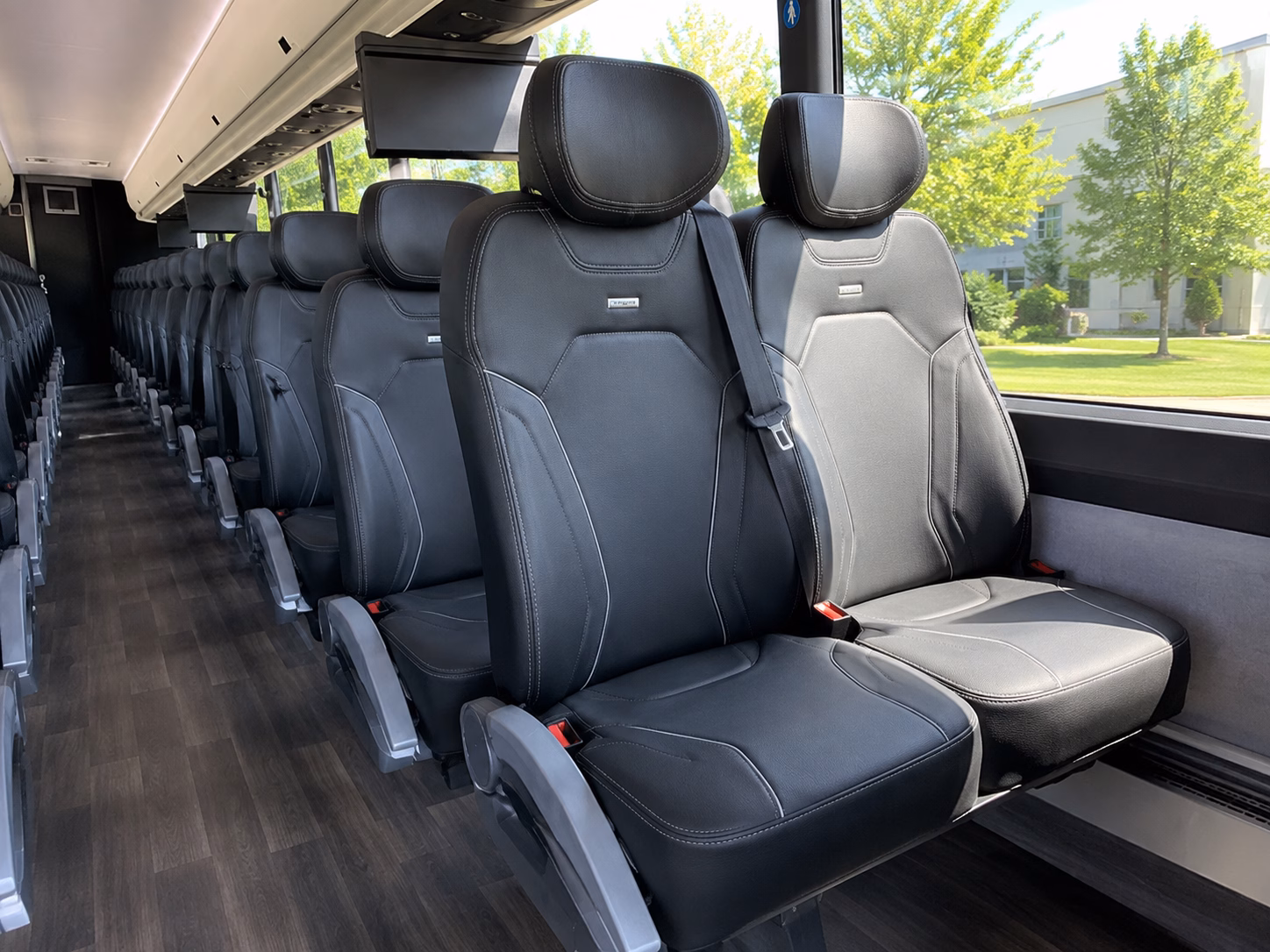 shuttle services for airline crews and airport staff in pueblo